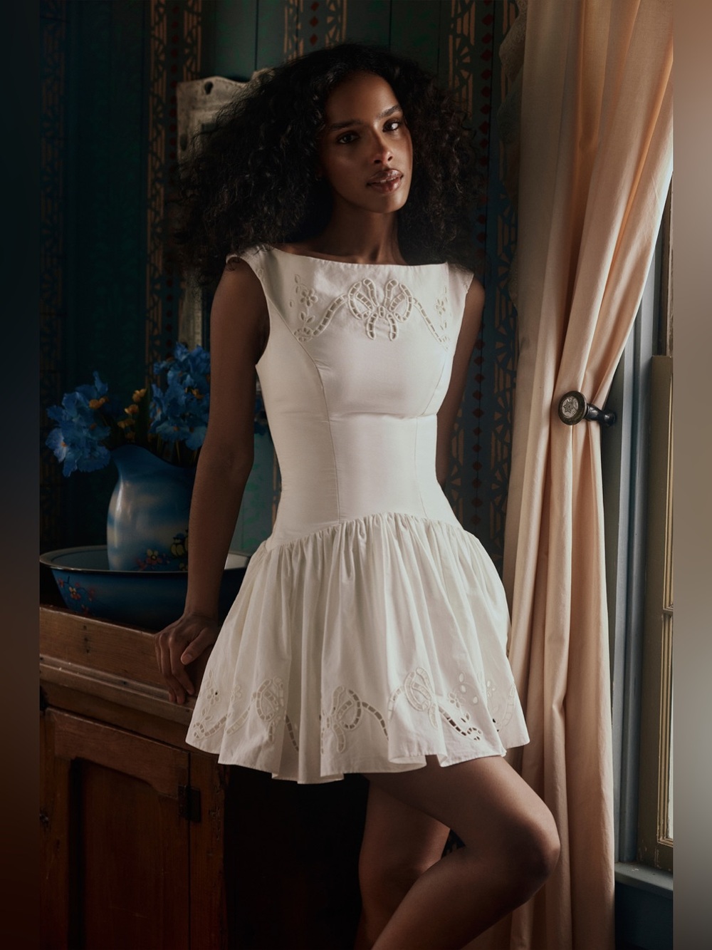 House of CB Lauren White Cotton Broderie Anglaise Boat Neck Mini Dress size S - Picture 3 of 17